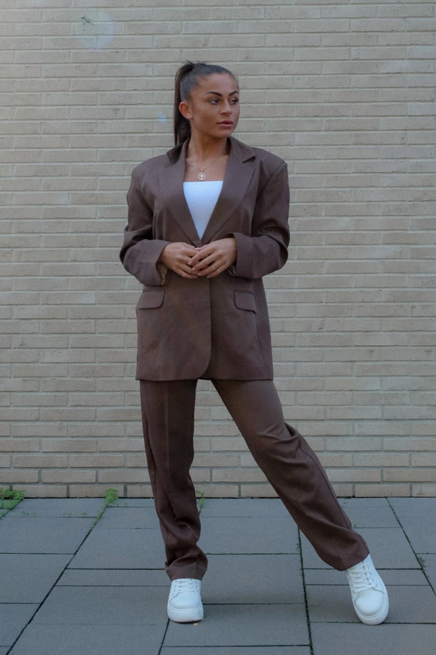 the best basic sötét kék blézer és nadrág